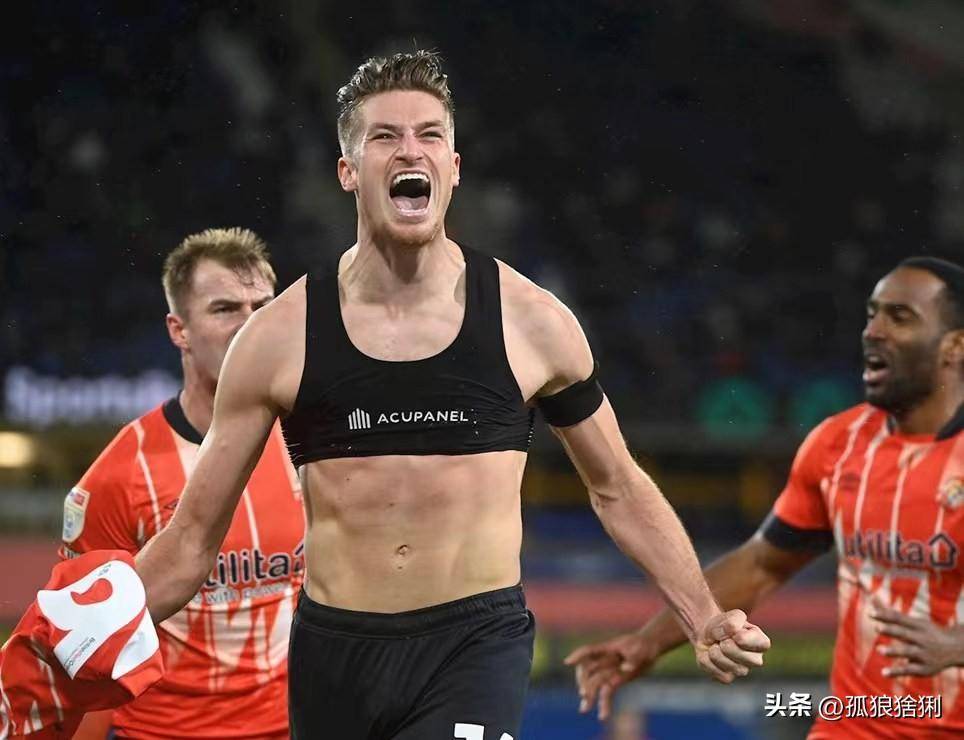 王曼昱轰出81开局胜第二局 王曼昱轰出81开局胜第二局